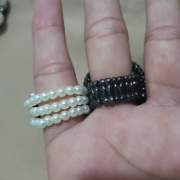 BRACELET AND 3 RINGS - Picture 5 of 9